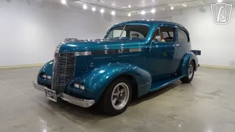 1937 Pontiac Coupe photo 3