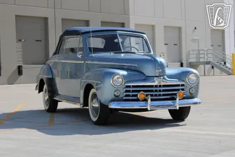 1947 Ford Super Deluxe photo 3