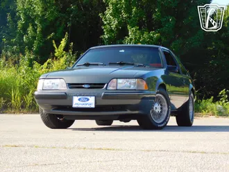 1987 Ford Mustang photo 2
