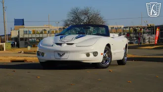 2002 Pontiac Firebird photo 2