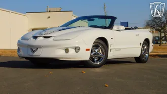 2002 Pontiac Firebird photo 4