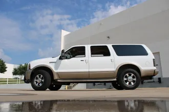 2005 Ford Excursion photo 7