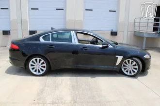 2014 Jaguar XF photo 4
