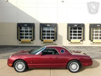 2004 Ford Thunderbird photo 3