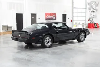 1981 Pontiac Firebird photo 4