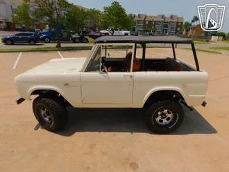 1977 Ford Bronco photo 3