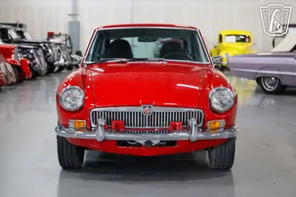 1974 MG B GT photo 4