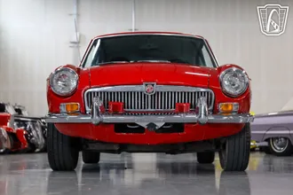 1974 MG B GT photo 5