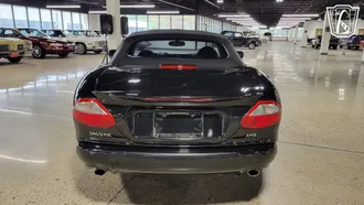 2000 Jaguar XK8 photo 3