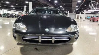 2000 Jaguar XK8 photo 4