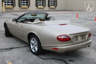 1999 Jaguar XK8 photo 4