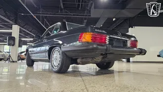 1986 Mercedes-Benz 560 SL photo 3
