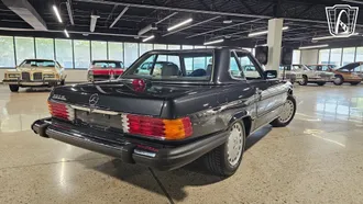 1986 Mercedes-Benz 560 SL photo 4