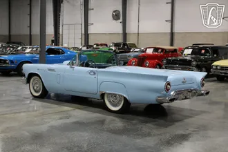 1957 Ford Thunderbird photo 3