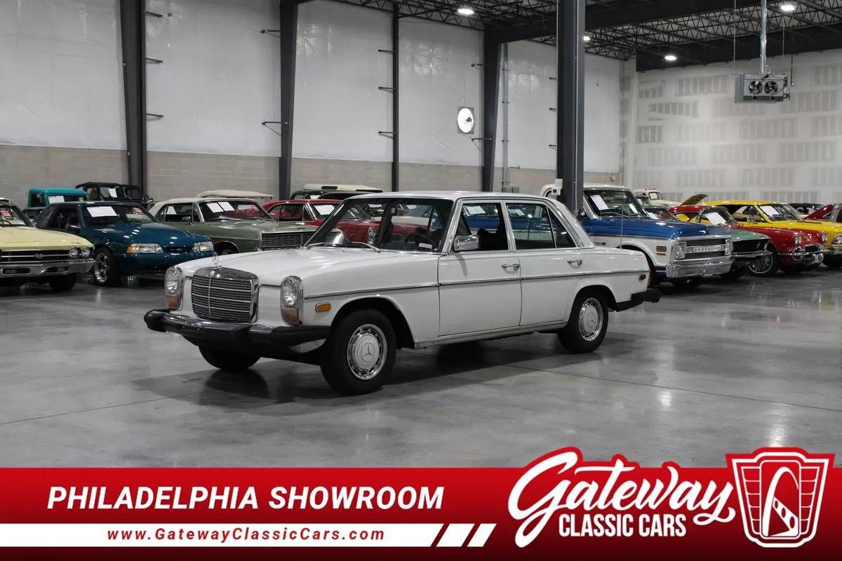 1974 Mercedes-Benz 115 240 D
