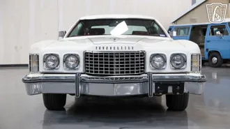 1976 Ford Thunderbird photo 3
