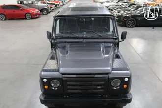 1995 Land Rover Defender photo 2