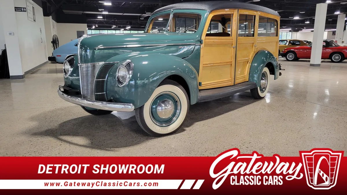 1940 Ford Woody Wagon Deluxe