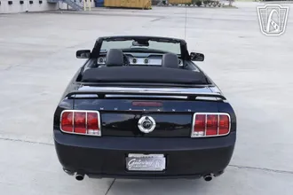 2009 Ford Mustang photo 4