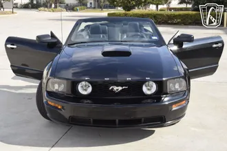 2009 Ford Mustang photo 7