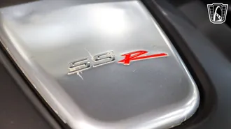 2003 Chevrolet SSR photo 2