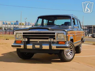 1989 Jeep Grand Wagoneer photo 4