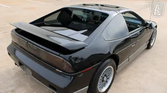 1987 Pontiac Fiero photo 5
