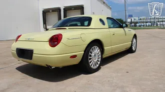 2005 Ford Thunderbird photo 4