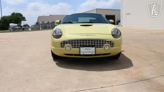 2005 Ford Thunderbird photo 5