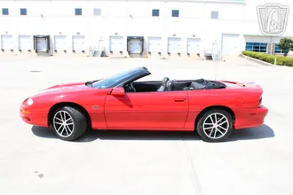 2002 Chevrolet Camaro photo 2