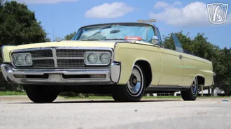 1965 Chrysler Imperial photo 2