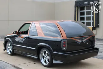 2001 Chevrolet Blazer photo 2