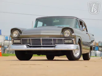 1957 Ford Custom photo 6