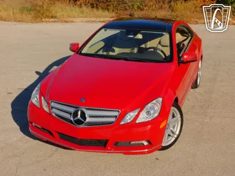 2010 Mercedes-Benz E-Class photo 6