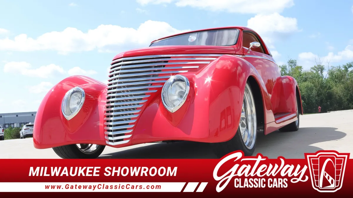 1937 Ford Custom
