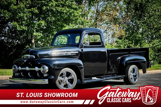 1951 Ford F2