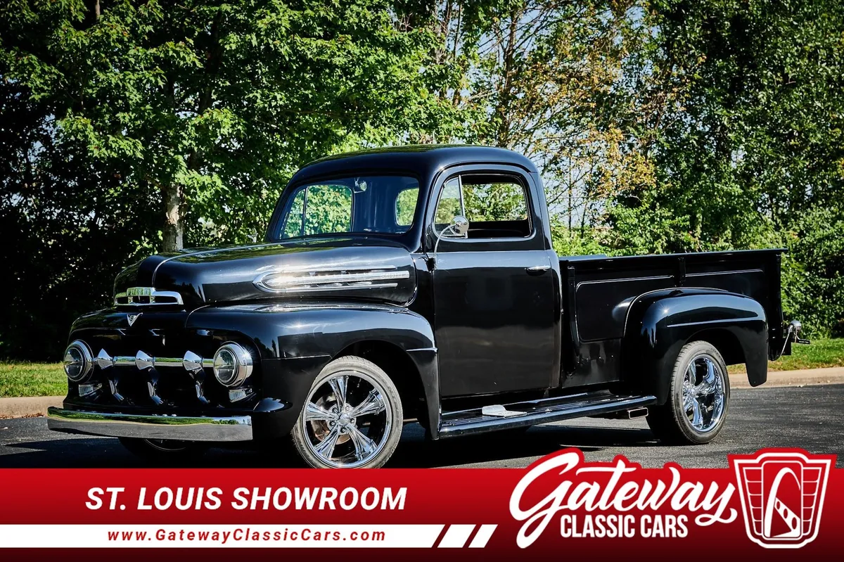 1951 Ford F2