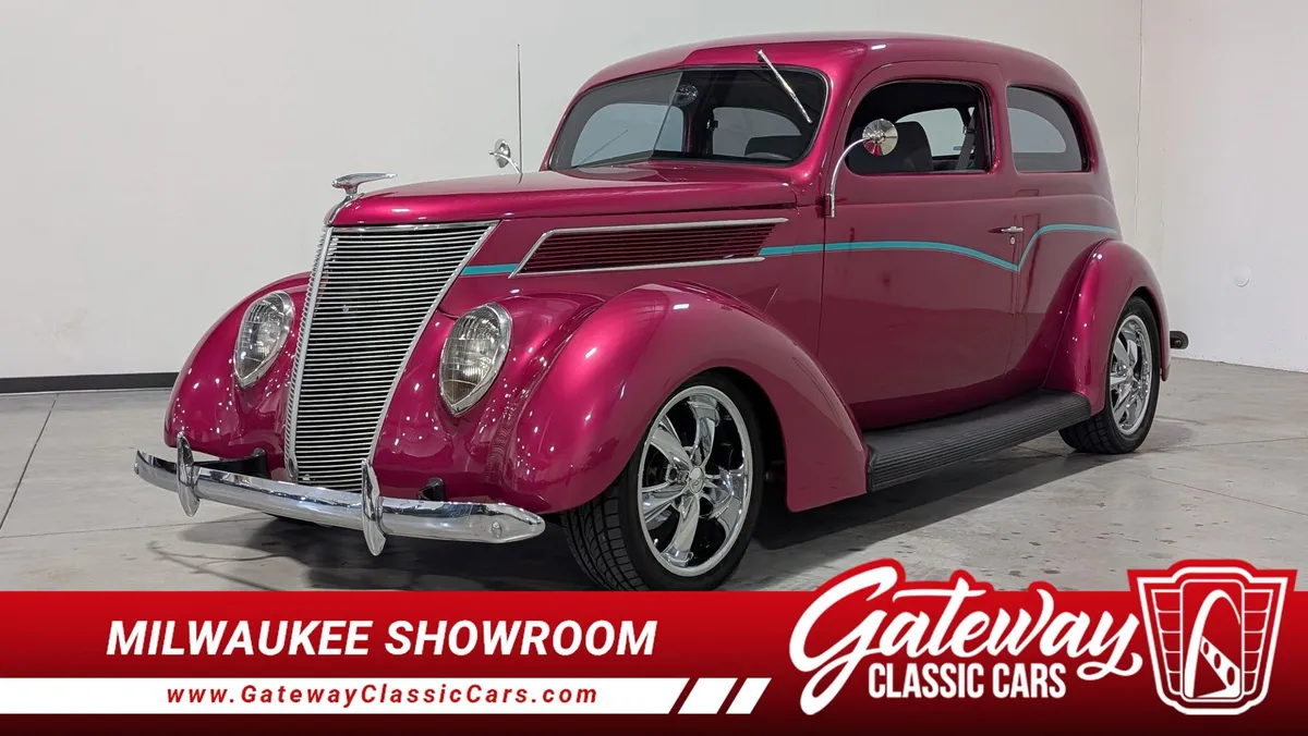 1937 Ford Tudor Sedan