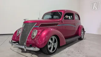 1937 Ford Tudor Sedan photo 3