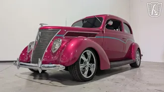 1937 Ford Tudor Sedan photo 4
