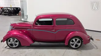 1937 Ford Tudor Sedan photo 5