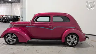 1937 Ford Tudor Sedan photo 6