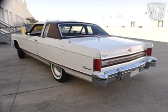 1976 Lincoln Town Coupe photo 6