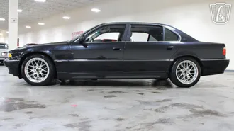 2001 BMW 740il photo 5