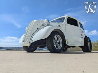 1948 Ford Anglia photo 4