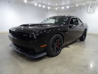 2015 Dodge Challenger photo 4