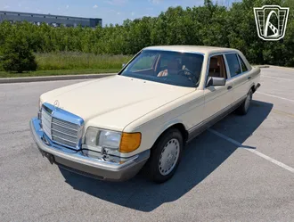1986 Mercedes-Benz S-Class photo 2