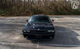 2009 Dodge Challenger photo 2