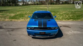 2010 Dodge Challenger photo 2