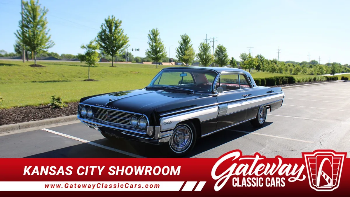 1962 Oldsmobile Starfire